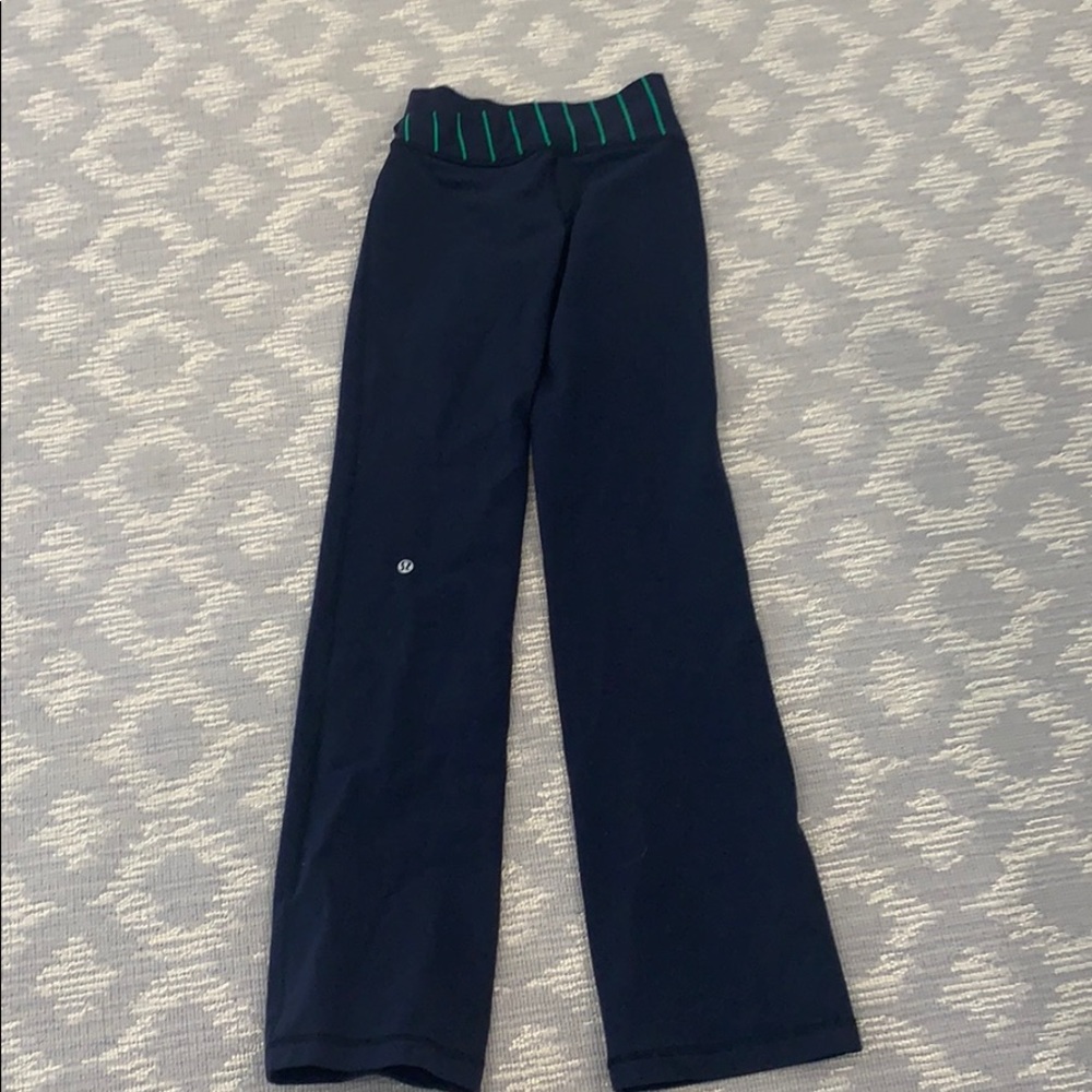 Lululemon Grove Pants. Size 2